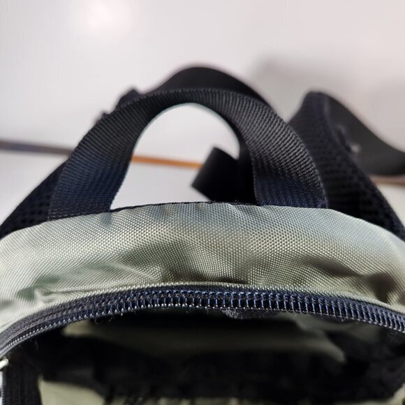 Mountain Equipment Fanny Pack Belt Bag Padded Outdoor Hiking Carryall Green - Picture 12 of 16